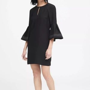 Banana Republic Bell Sleeve shift dress NWT, Navy